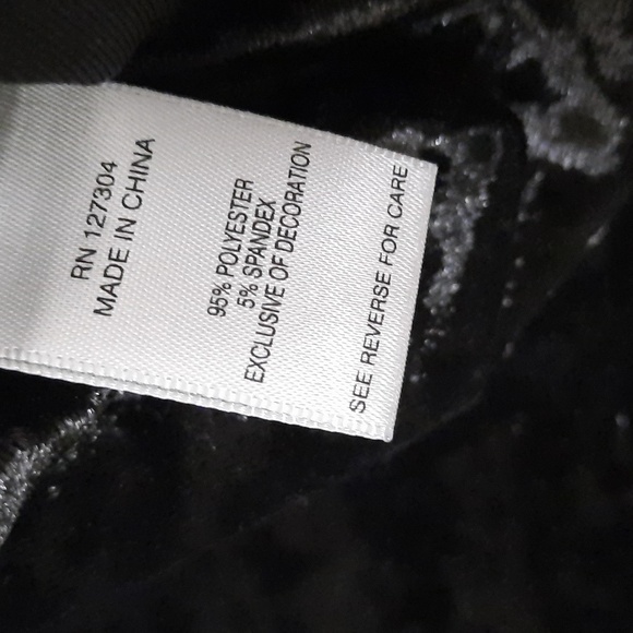 NWT JOHN MARK BLACK/ FLORAL EMBROIDERED PRECIOUS GEM VELVET BLOUSE SZ L/XL - Picture 5 of 13